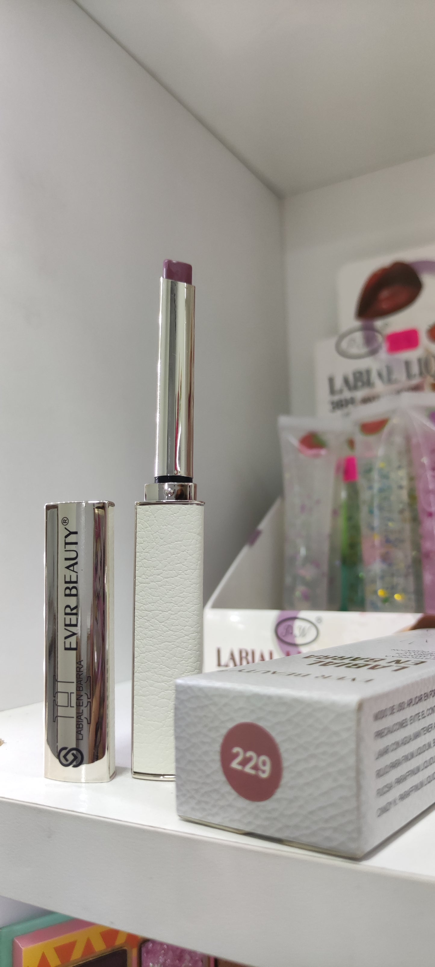 LABIAL EN BARRA ELEGANTE